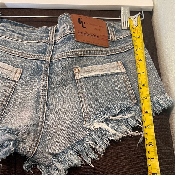 #1263**Blue Frayed Denim Shorts - Picture 4 of 5